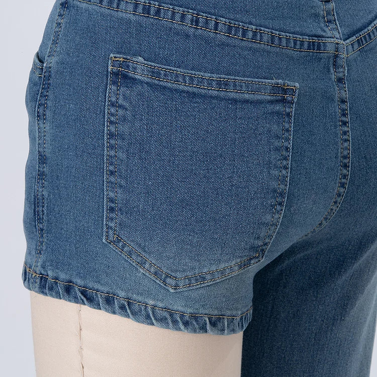 Astra - Trendy asymmetrisk denimshorts med én skulderstropp
