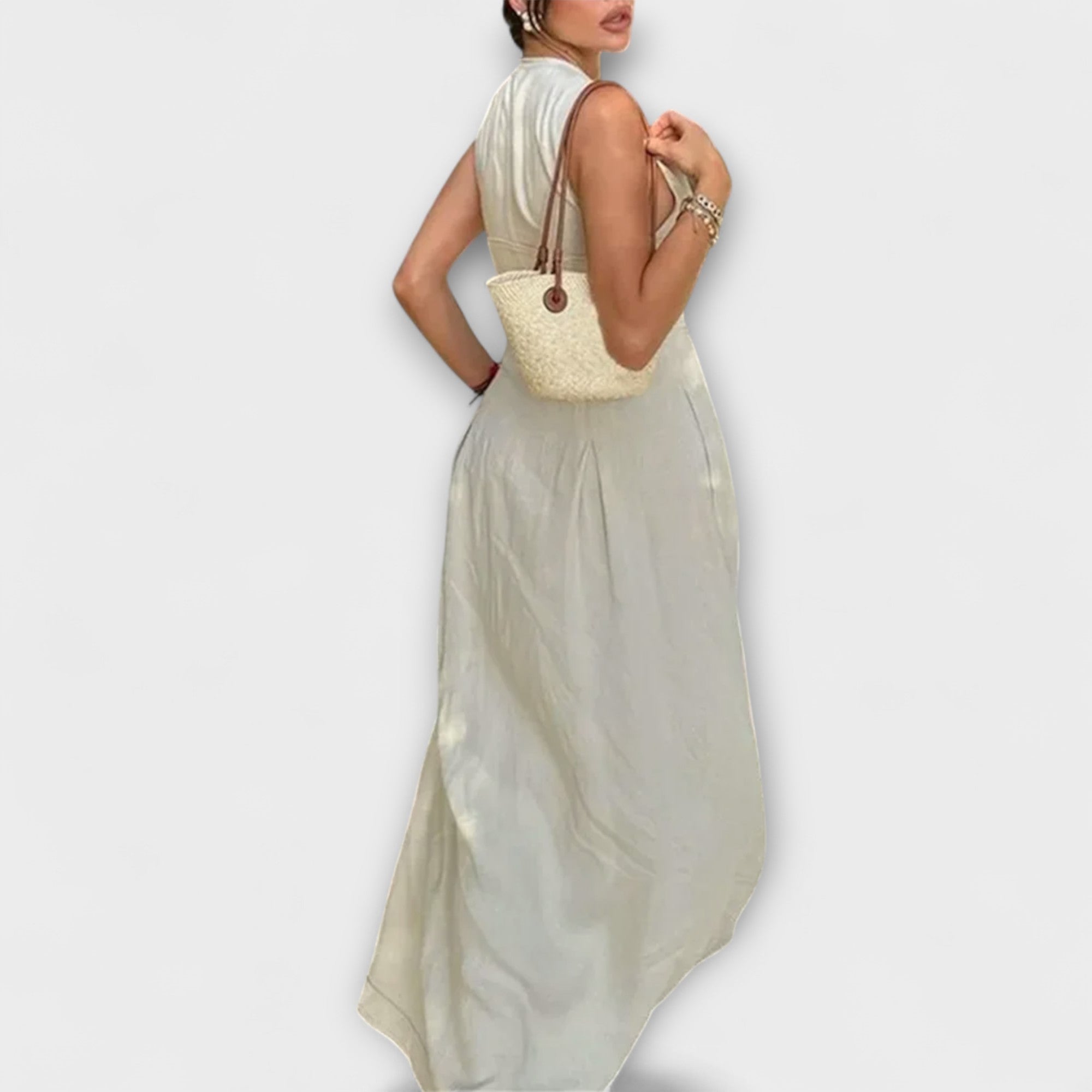 Ermeløs Plisserte Bodycon Midi Kjole