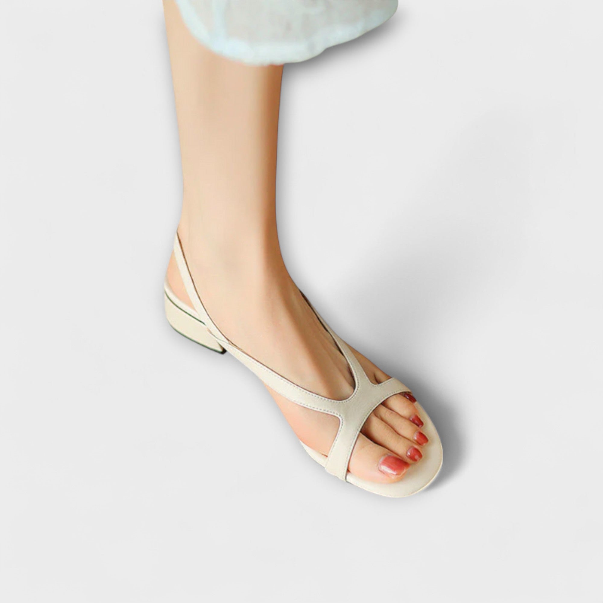 Evelyn - Elegante Flate Sandaler Minna med Raffinert Finish