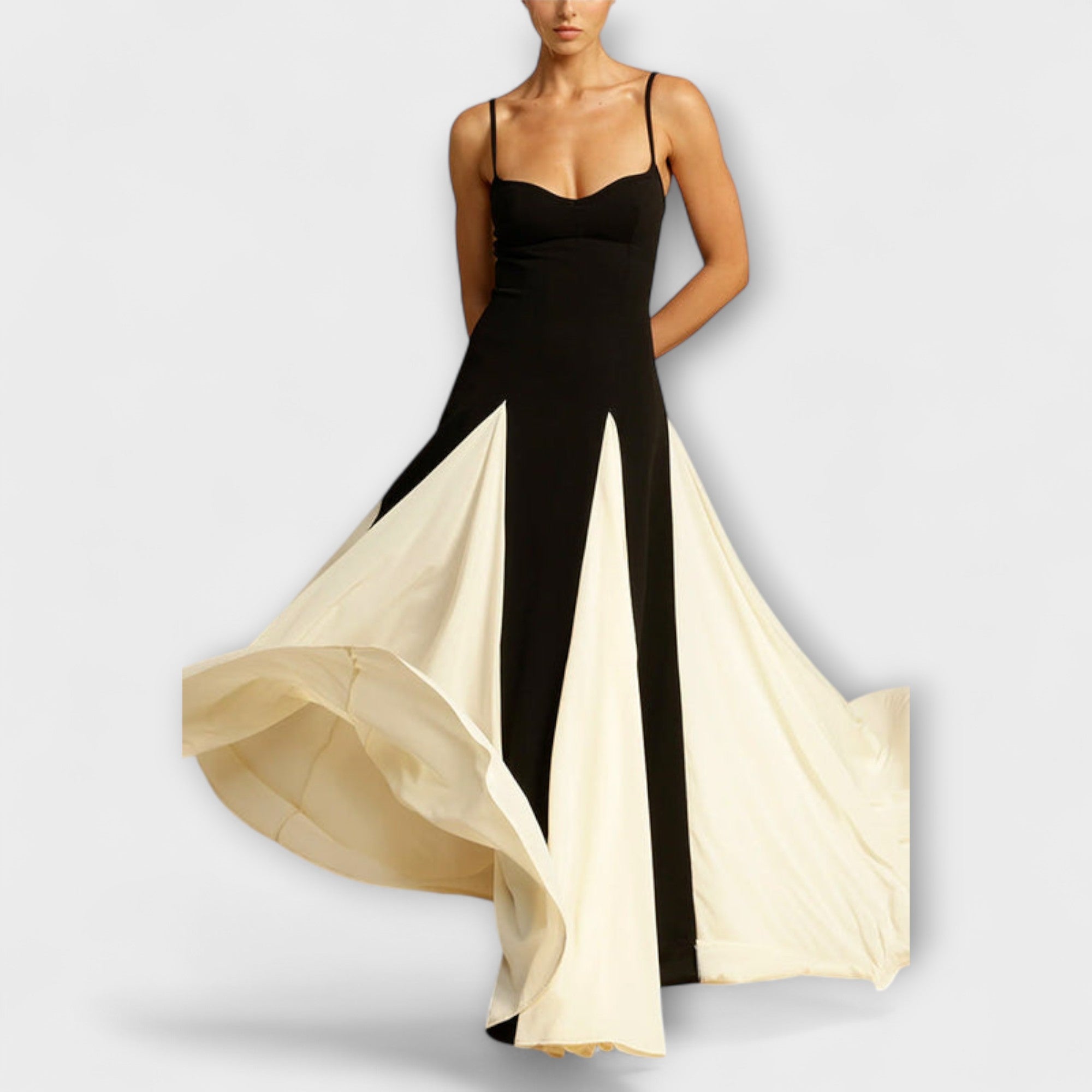 Ember - Klassisk Eleganse A-Linje Maxi Kjole med Tyllpaneler