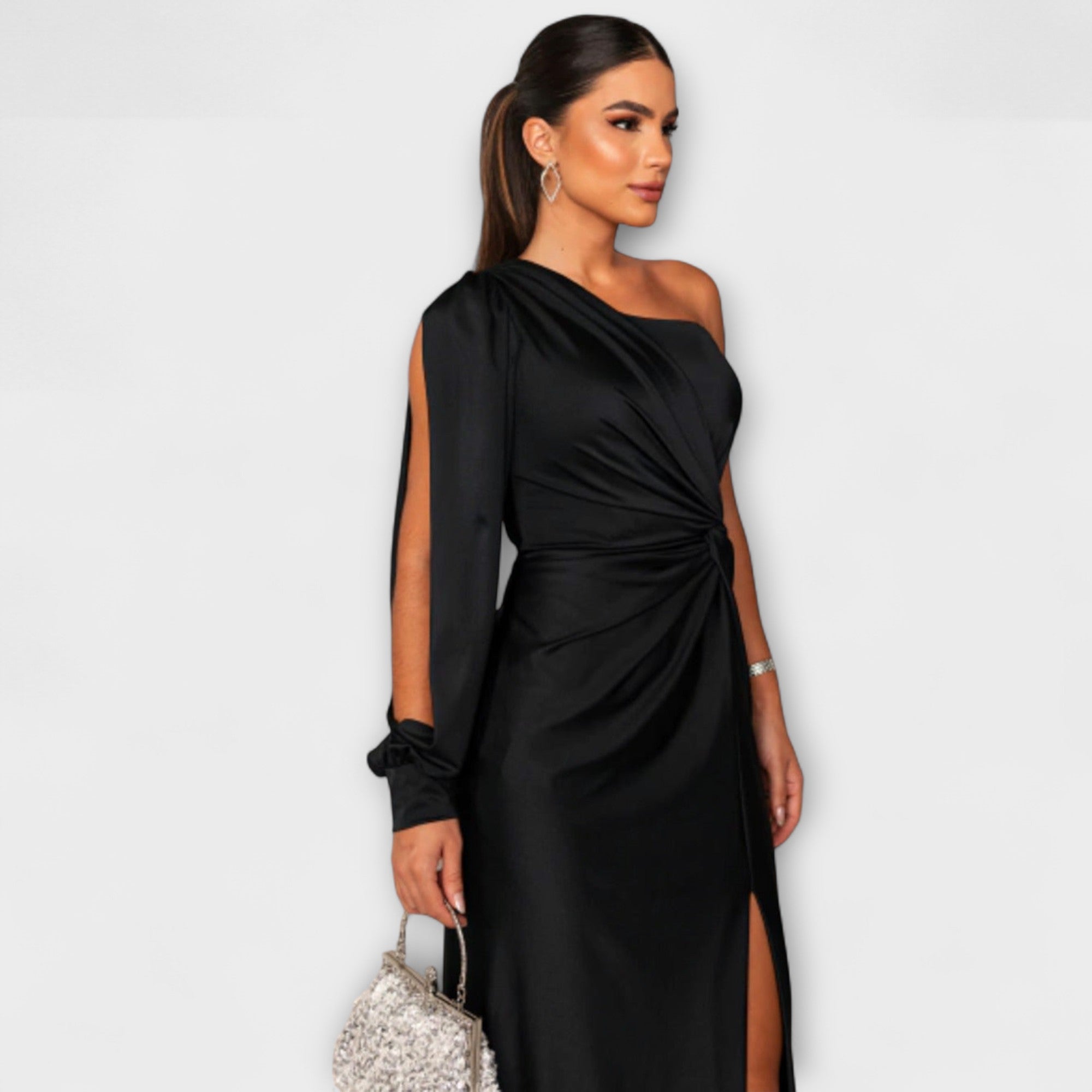 Elisa - Elegant Kjole med Sofistikert Stil