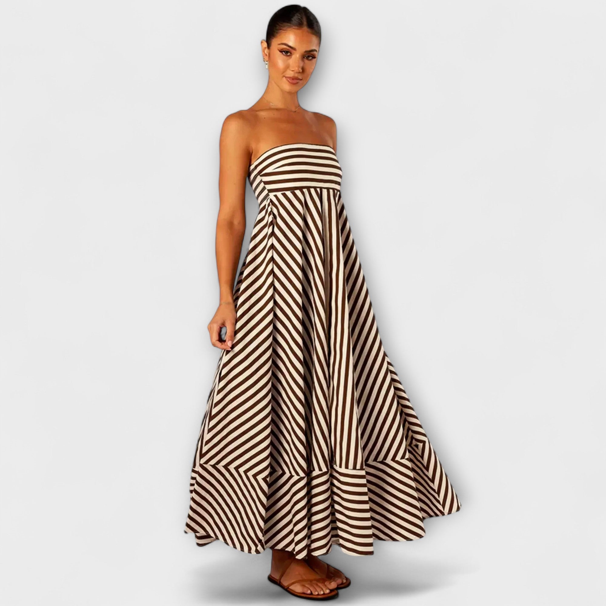 Nattlig Sjarm Ruffle Maxi Kjole