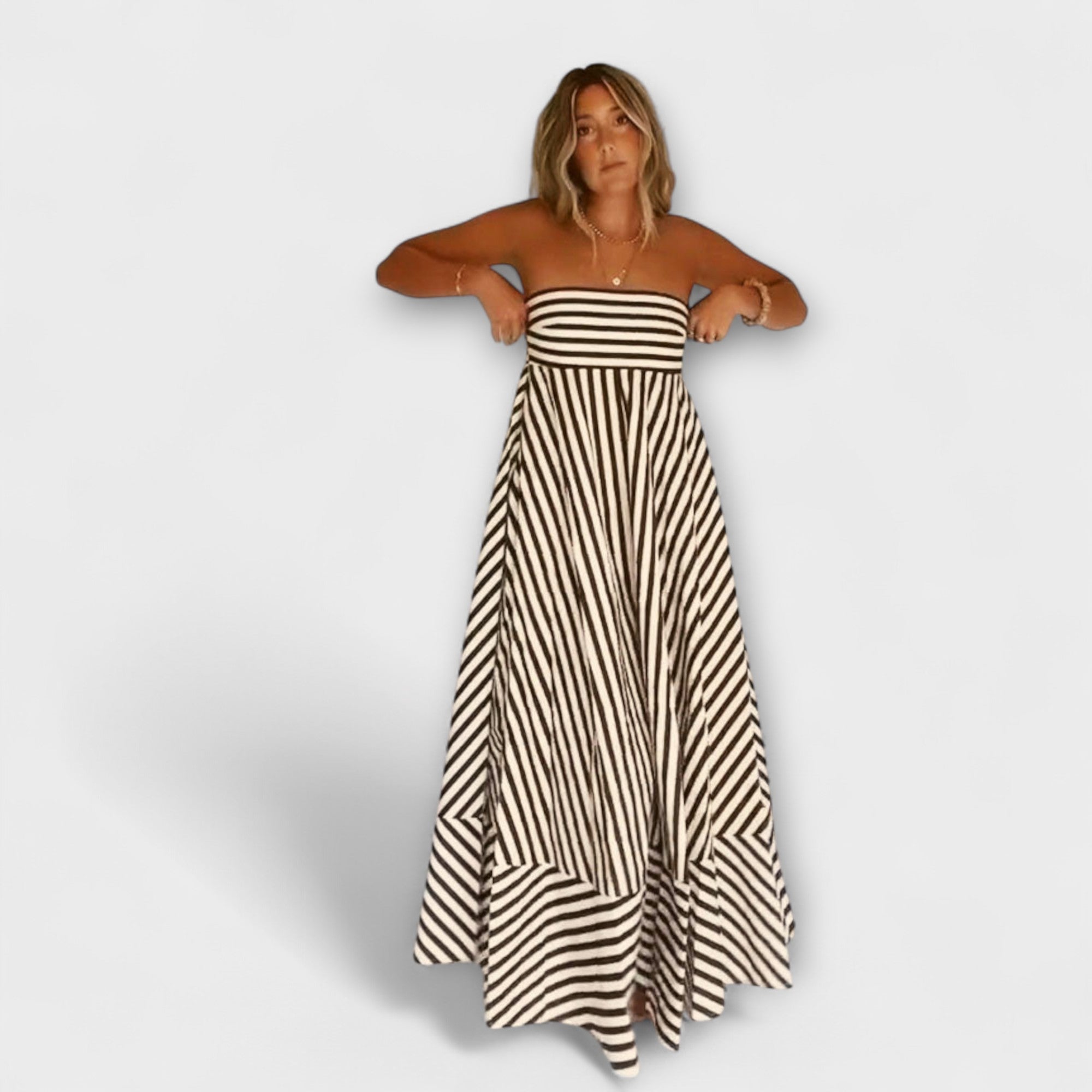 Nattlig Sjarm Ruffle Maxi Kjole