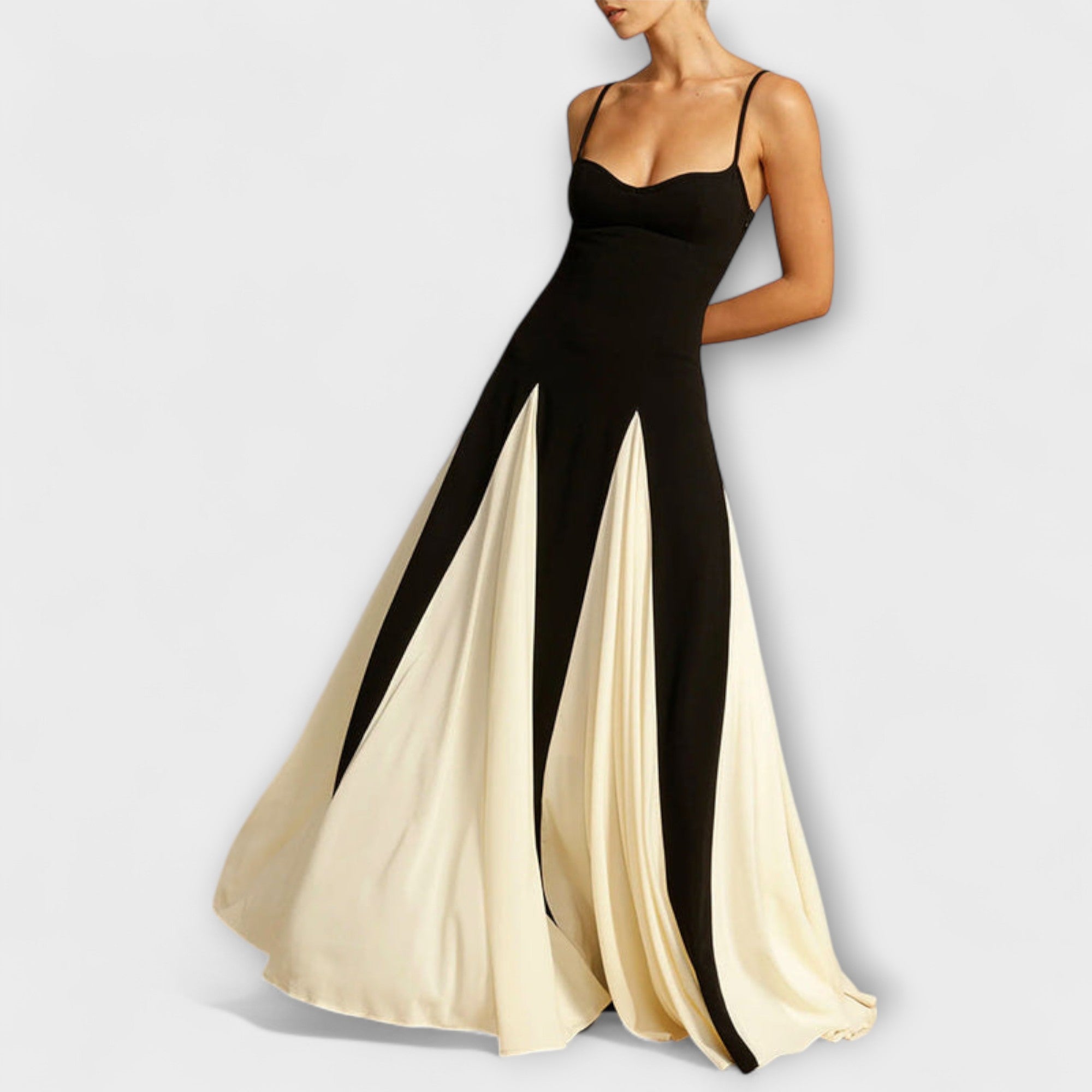 Ember - Klassisk Eleganse A-Linje Maxi Kjole med Tyllpaneler