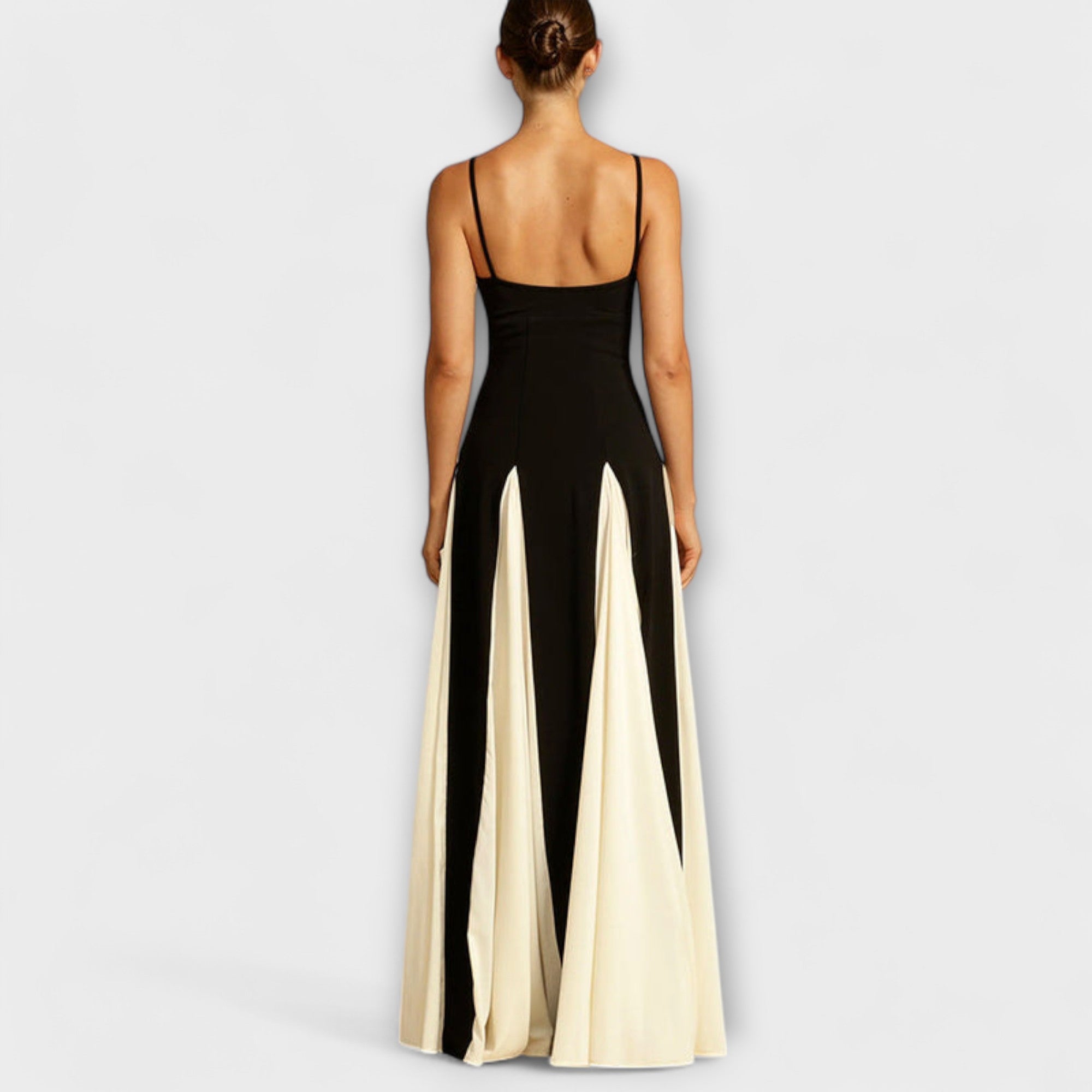 Ember - Klassisk Eleganse A-Linje Maxi Kjole med Tyllpaneler