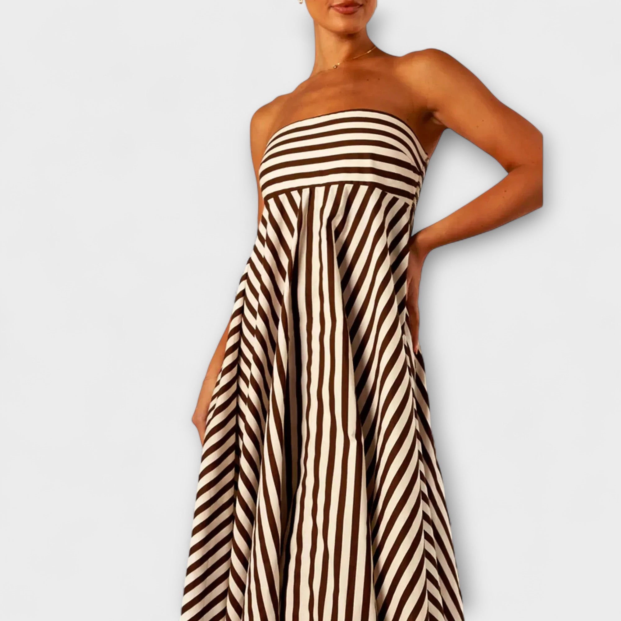Nattlig Sjarm Ruffle Maxi Kjole