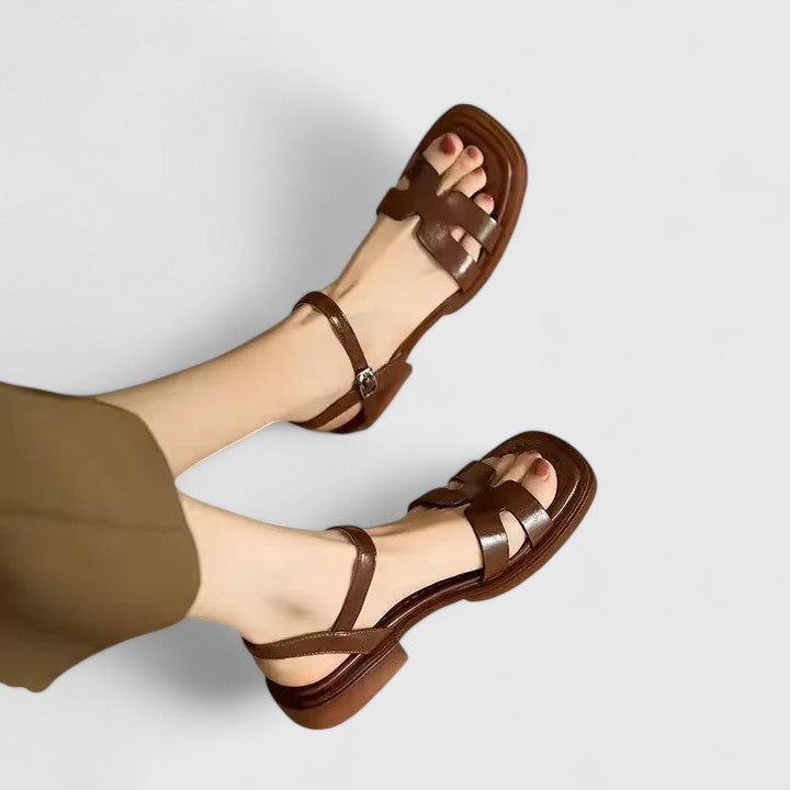 Deliane - Elegant Flate Sandaler