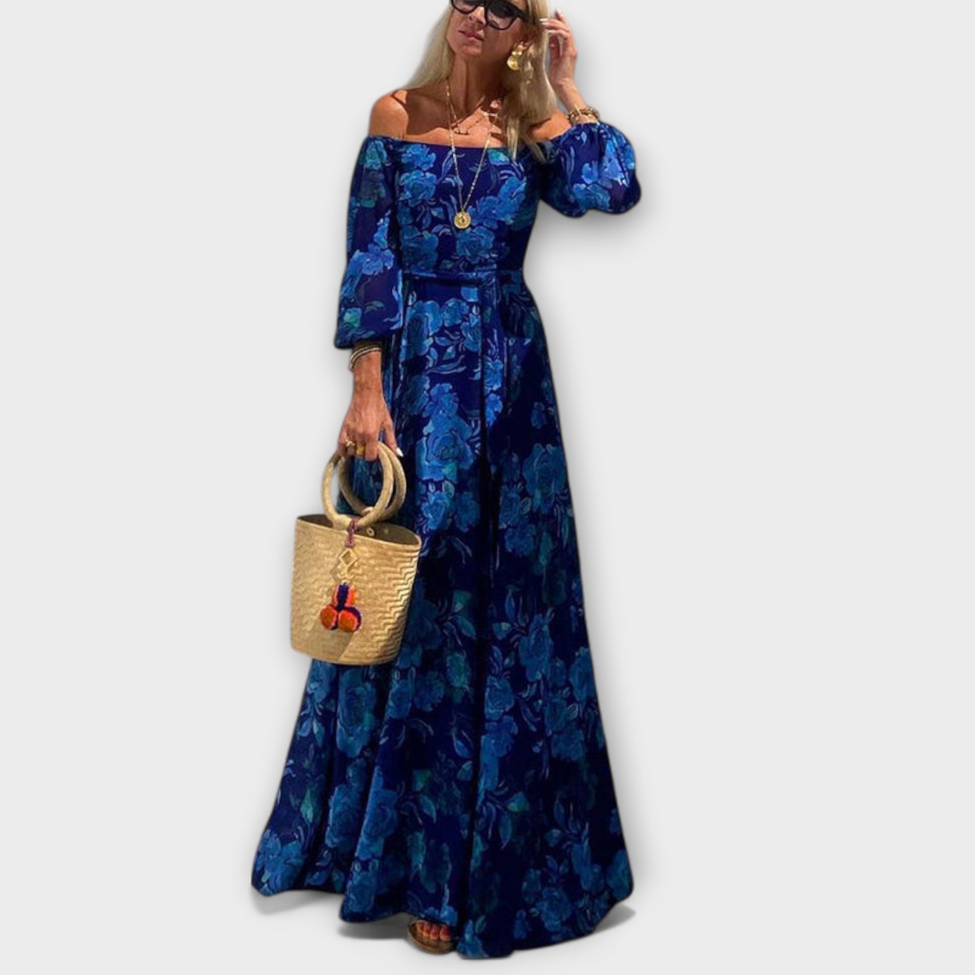 Juniper - Blomstrete Off-Shoulder Smocked Maxi Kjole