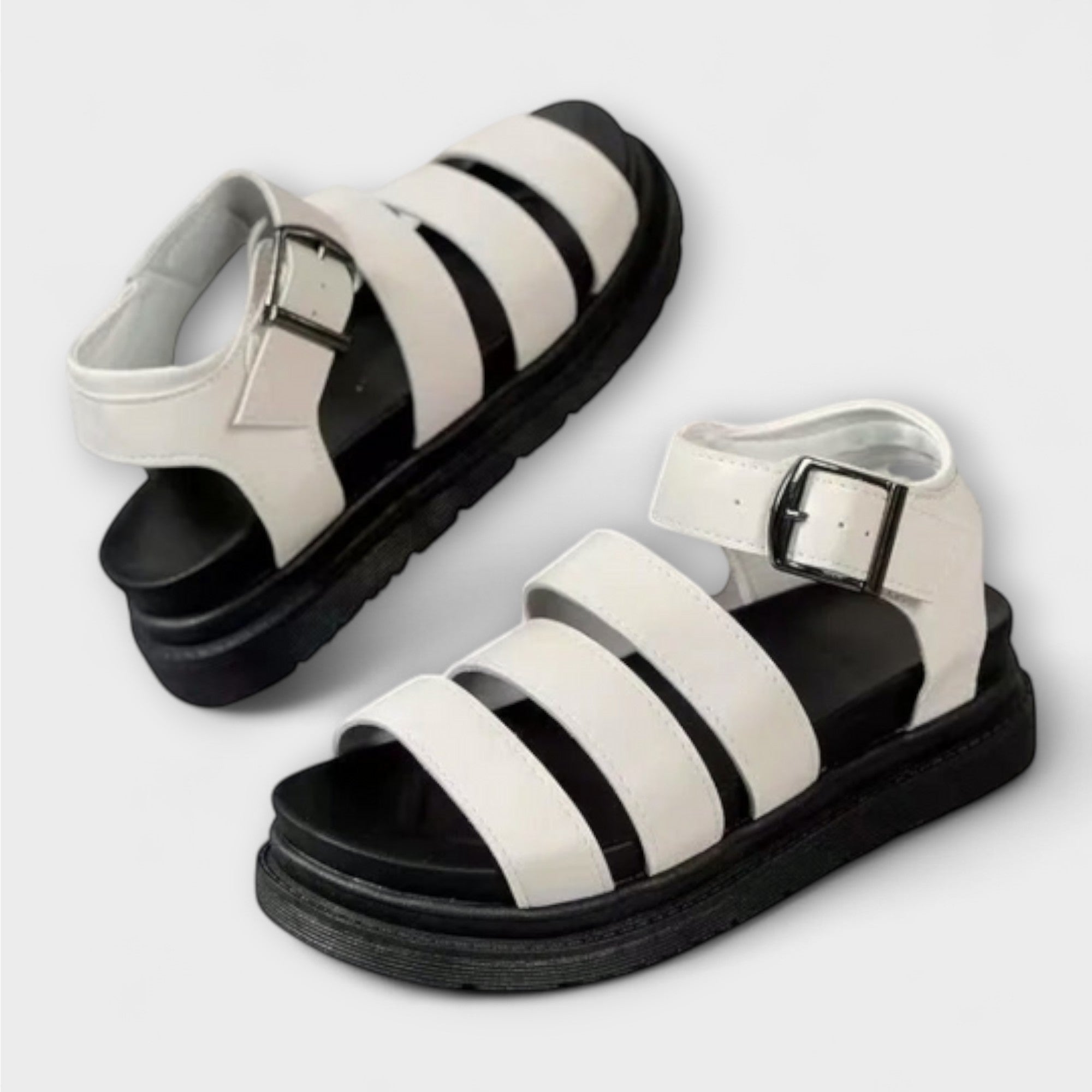 Renee – Sandaler med Flere Remmer og Spenne