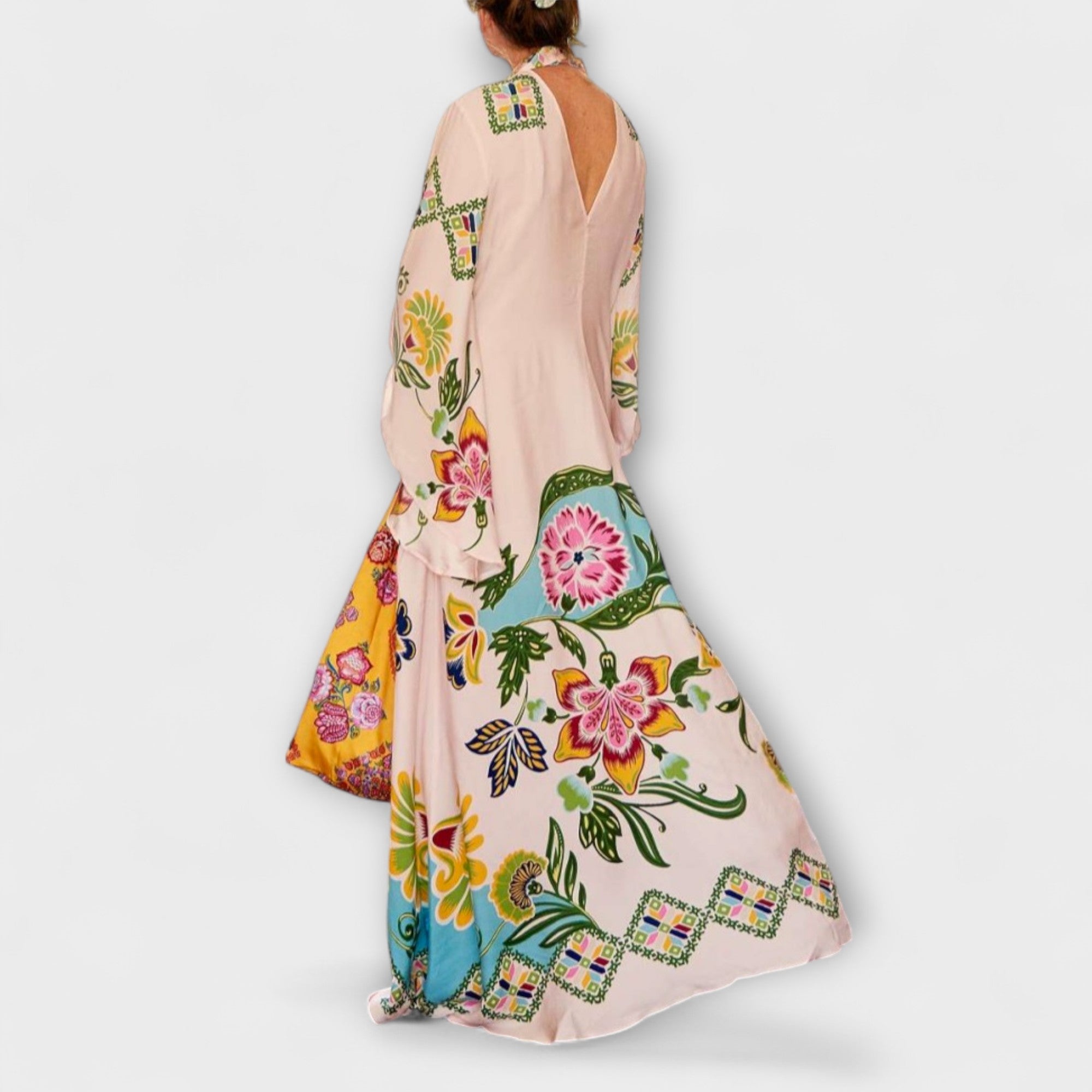 Lisa - Elegant Maxi Kjole med Blomsterprint og Flytende Design