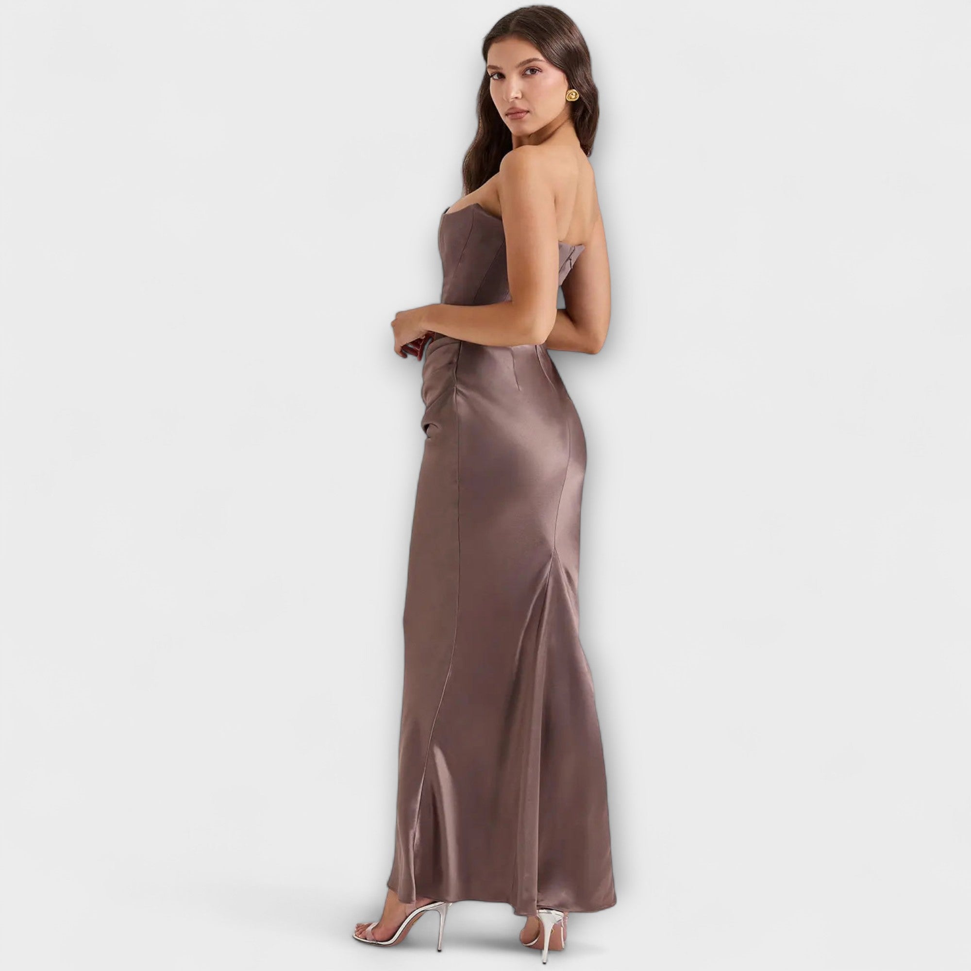 Off-Shoulder Sateng Maxi Kjole med Drapering